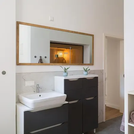 Getreidemarkt Apartment *